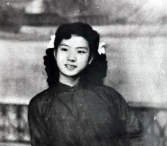 ​女战士刘惜芬，被敌人施以绞刑，死前受尽折磨，却说：天快亮了