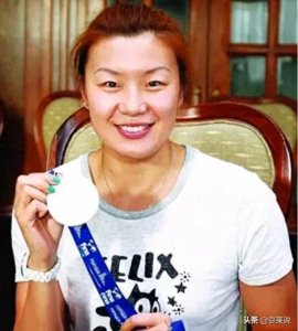 ​“亚洲蝶后”周雅菲：泳池传奇与家庭幸福的完美融合