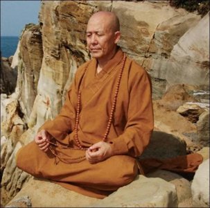 ​明证法师：曾是中学教师，44岁忍痛割爱出家，弘法足迹踏遍全球