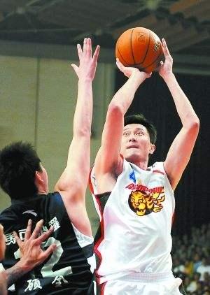 杜锋广东男篮主教练个人简历（广东主帅杜锋的故事）(9)