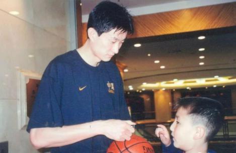 杜锋广东男篮主教练个人简历（广东主帅杜锋的故事）(3)