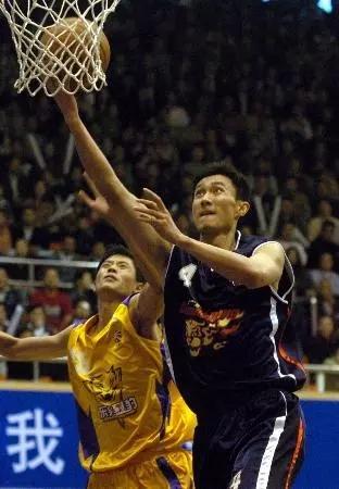 杜锋广东男篮主教练个人简历（广东主帅杜锋的故事）(10)