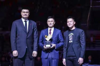 ​杜锋广东男篮主教练个人简历（广东主帅杜锋的故事）