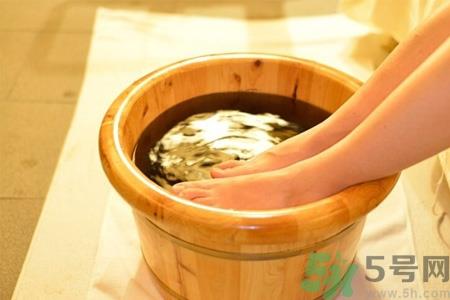 孕妇能用艾叶泡脚吗？艾叶泡脚的功效与作用