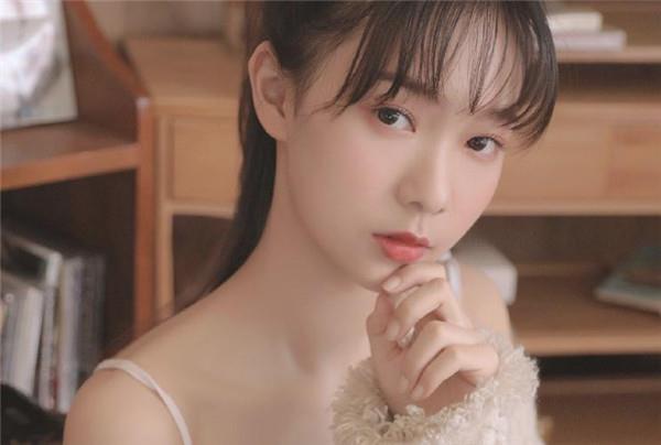 如何让喜欢的女生喜欢上自己1