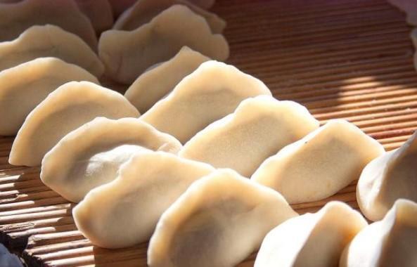 农村俗语“好吃不过饺子”,下半句才是经典,很多人都不知道!