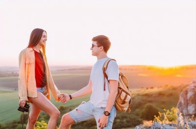 ​梦见和异性发生了性关系是什么意思(梦到与异性发生“亲密关系”)