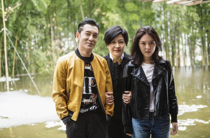 哈文发文感慨时间过得太快，8个字略显心酸，马丽的留言格外暖心