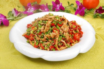 ​炒河蚌这样做可以让河蚌肉质鲜嫩，不老不腥！