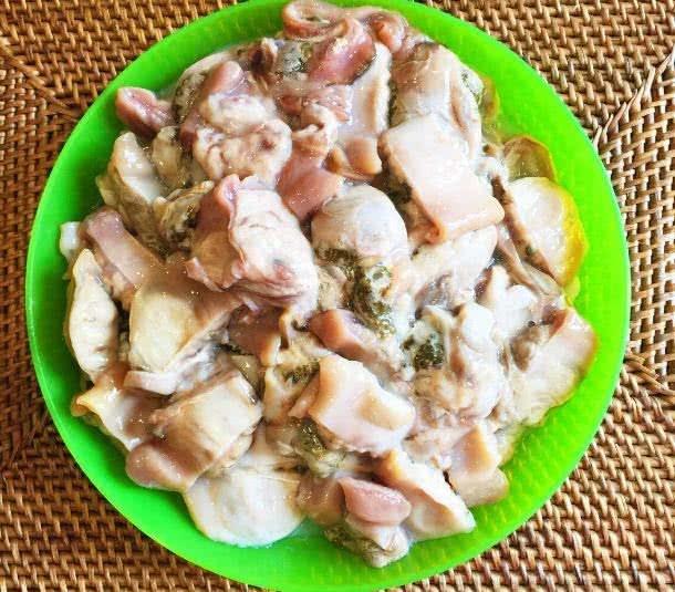 炒河蚌这样做可以让河蚌肉质鲜嫩，不老不腥！