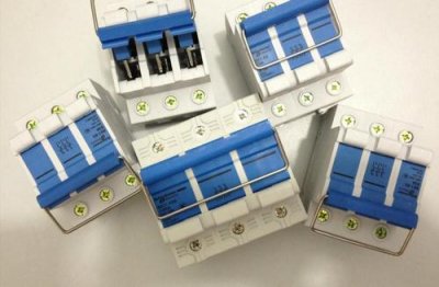 ​隔离开关的工作原理-隔离开关和断路器的区别