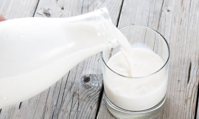 刚吃过饭可以喝牛奶吗