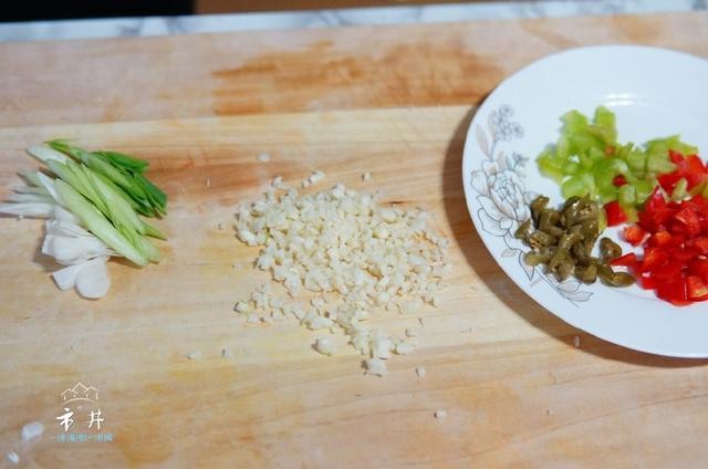 花甲怎么炒比较好吃（花甲就要这样炒）(6)