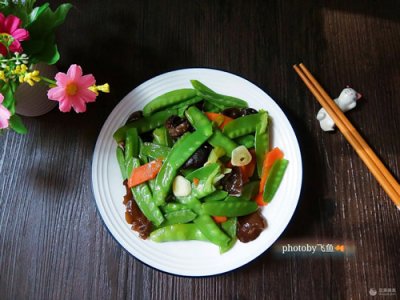 ​清炒荷兰豆的做法步骤（清炒荷兰豆的家常做法步骤）