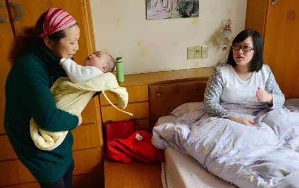 月子中心和月嫂的区别,产后去月子中心还是请月嫂到家里图2
