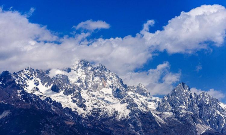 玉龙雪山是哪里