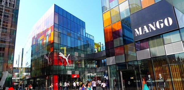 一身名牌的“朝阳V姐”, 活跃在三里屯富人圈