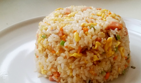 鸡蛋炒饭怎么炒好吃,西红柿鸡蛋炒饭怎么做图7