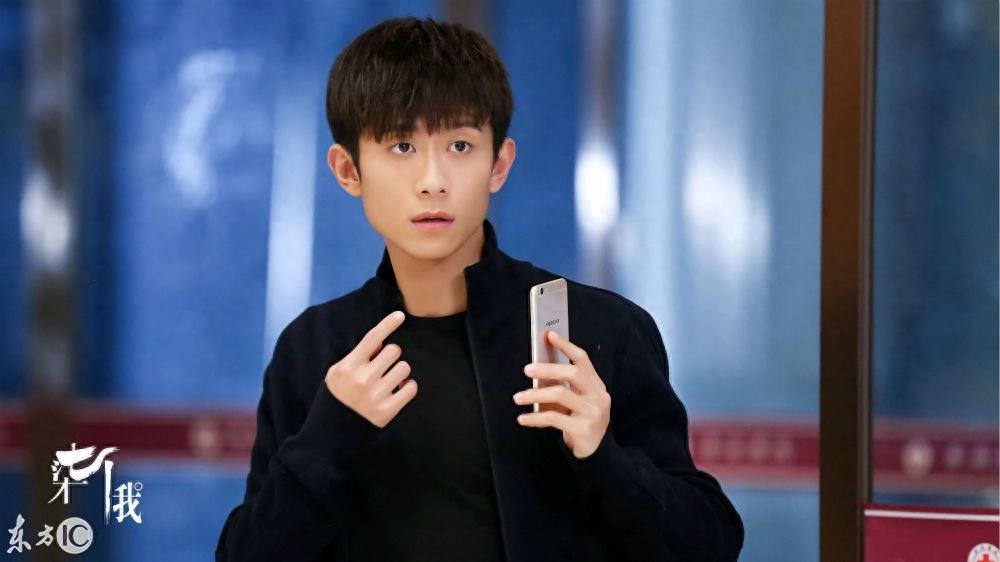 张一山新剧《柒个我》剧照曝光，多重人格为题材的悬疑爱情偶像剧