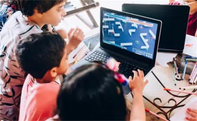 ​人民网：别让恶俗网络烂梗毒害孩子 家长应该怎么做？