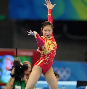 ​体操女皇程菲近况：退役后体重从80斤飙到180，父母担心嫁不出去