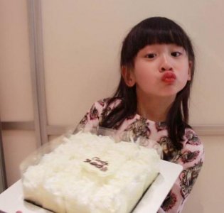 ​田亮的女儿“森碟”长大了，外貌和气质变化很大，妥妥的女神坯子