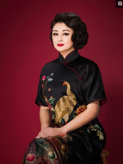 赵本山46岁的小姨子风韵犹存