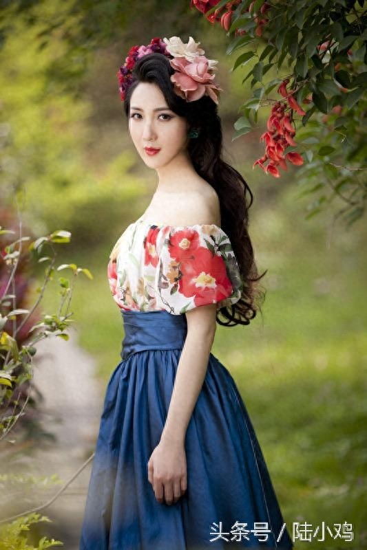 30岁的刘婷近照，一路走来，也期待真命天子会出现！