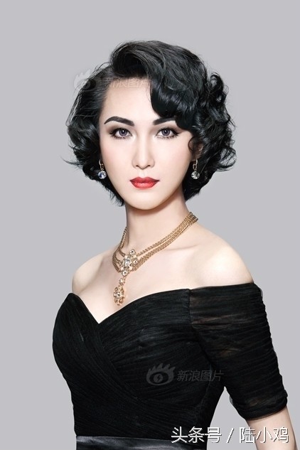 30岁的刘婷近照，一路走来，也期待真命天子会出现！