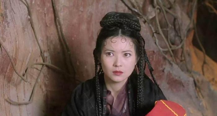 曝蓝洁瑛已去世，曾被知名男星伤害致精神失常，获成龙刘德华帮助