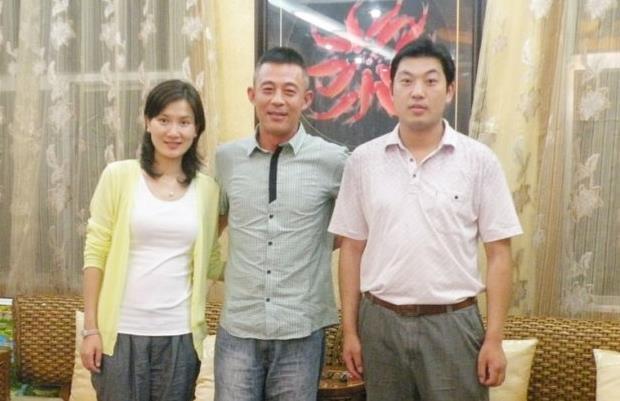 与大11岁老戏骨结婚，生孩子后立刻离婚，现前夫娶妻她却单身