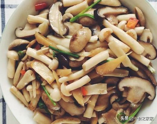 蘑菇怎么做好吃最简单的做法（蘑菇这5种做法太好吃了）(1)