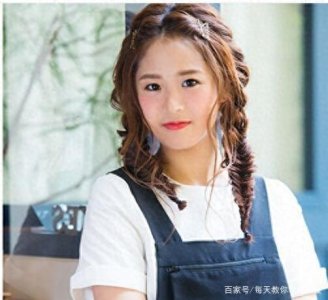 ​双蜈蚣辫这样扎起来，走到哪你都是最美的那一个