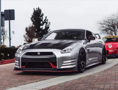 ​车主花100万改装思域，接受600万以下车的任何挑战，输了就烧车