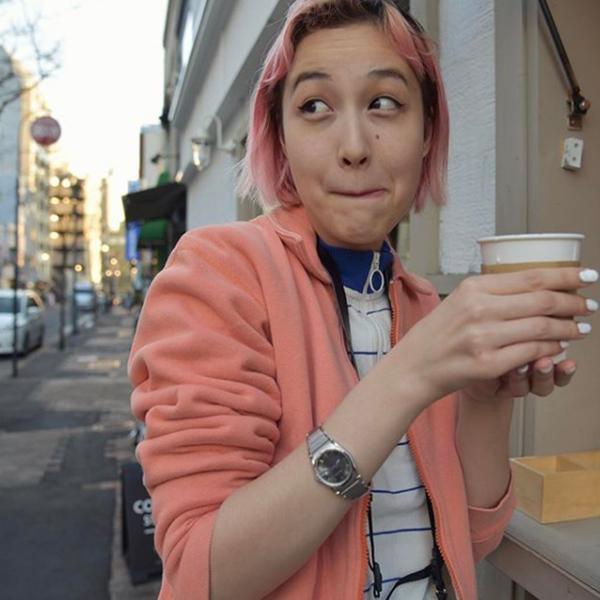 拥有一头粉头发之前，先要学会穿搭！