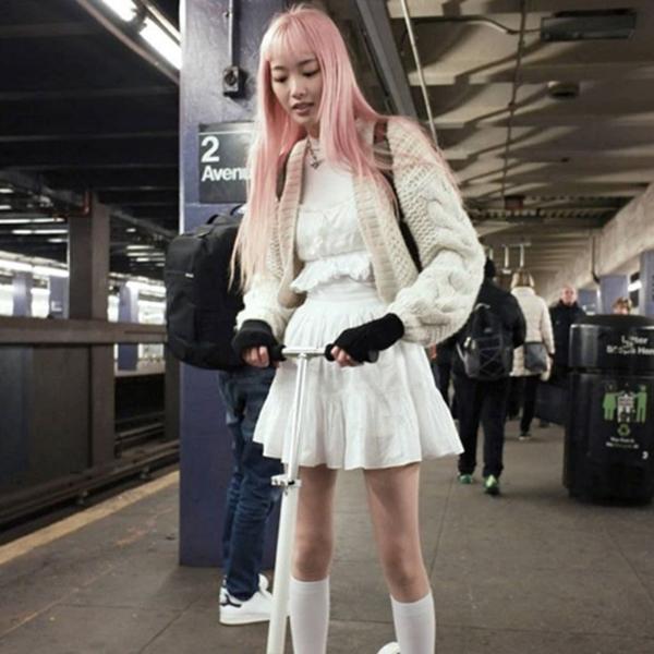 拥有一头粉头发之前，先要学会穿搭！