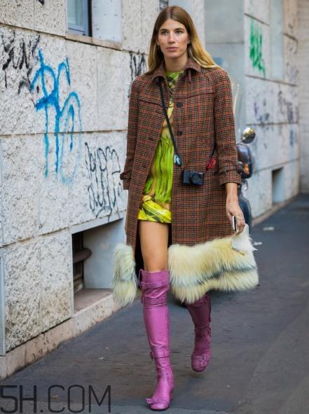 棕色格子大衣怎么搭配?棕色格子大衣搭配图片 棕色格子大衣怎么搭配?棕色格子大衣搭配图片