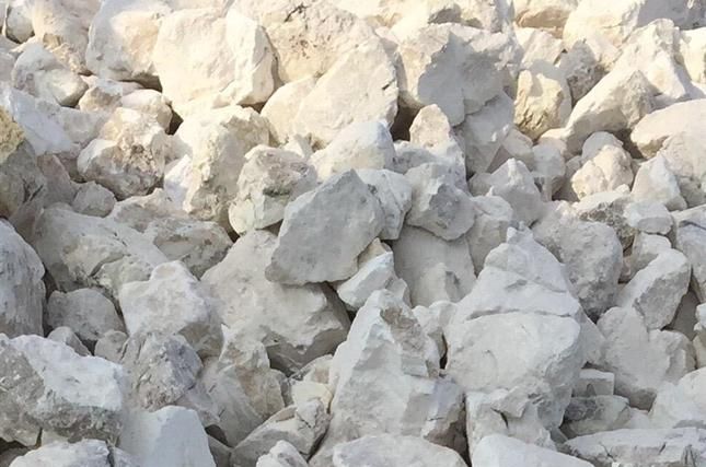 白灰属于什么类型