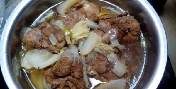 筒子骨高压锅压几分钟,筒骨高压锅要压几分钟?图2