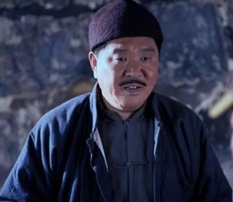 曾把赵本山徒弟轰下台让其丢尽脸，后被央视开除，现在生活凄凉
