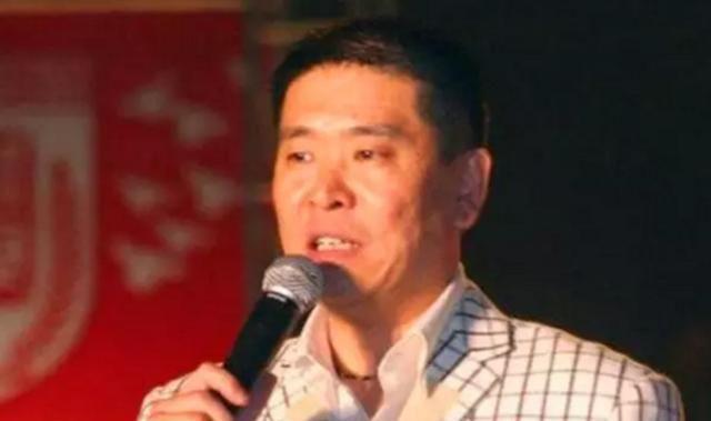 曾把赵本山徒弟轰下台让其丢尽脸，后被央视开除，现在生活凄凉