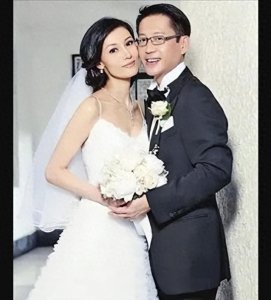 ​刘若英庆祝儿子九岁生日，全家台湾滑雪之旅展现酷炫风采