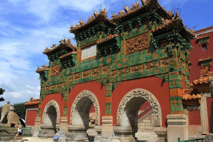 河北除了避暑山庄，还有一座“小布达拉宫”，由14000两黄金打造