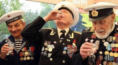 ​俄罗斯人也钦佩不已, 17名将军被从酒席上抬出去, 中国得偿所愿