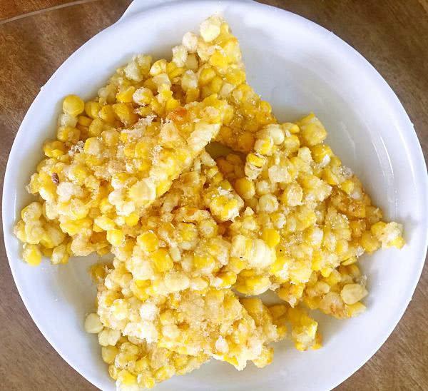 不要只吃煮玉米了，老玉米还有这2种做法，2分钟学会，简单到家