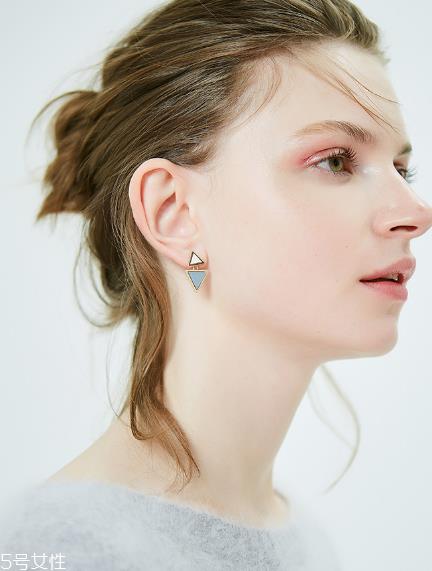 今年流行什么耳环 成就不一样的你