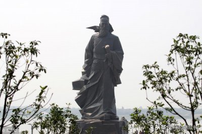 ​赠孟浩然唐代李白（赠孟浩然唐代李白朗诵古诗）