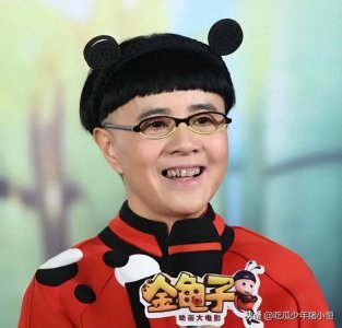 ​56岁央视主播金龟子女儿被求婚，23岁已恋爱9年，男方身份不一般