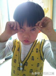 ​孩子们可爱的鬼脸有没有吓到你？打开看看就知道了！