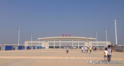 ​沪昆高速铁路线上较大的县级中间站——高安站